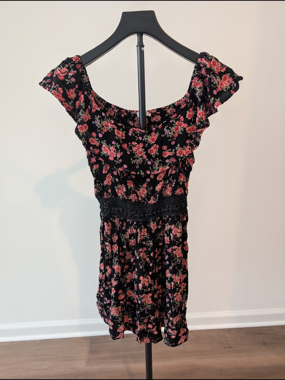 Black Floral Off-Shoulder Mini Dress - Pink Rose Print Medium